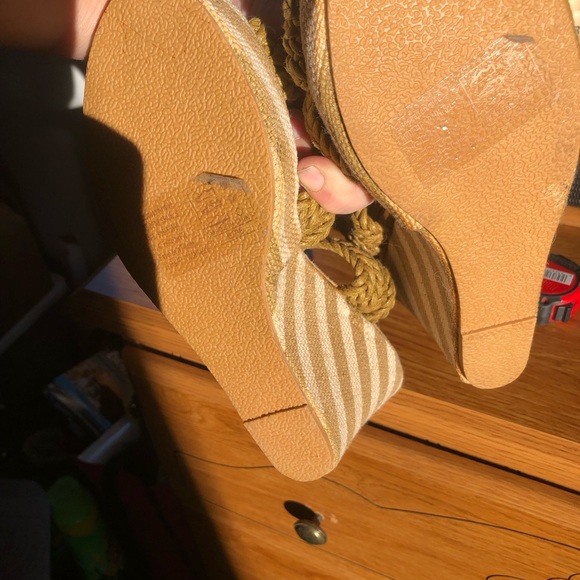 ARDENE | Free w/purchase | Platform Sandals | Striped | Size 6/36 - Picture 6 of 8